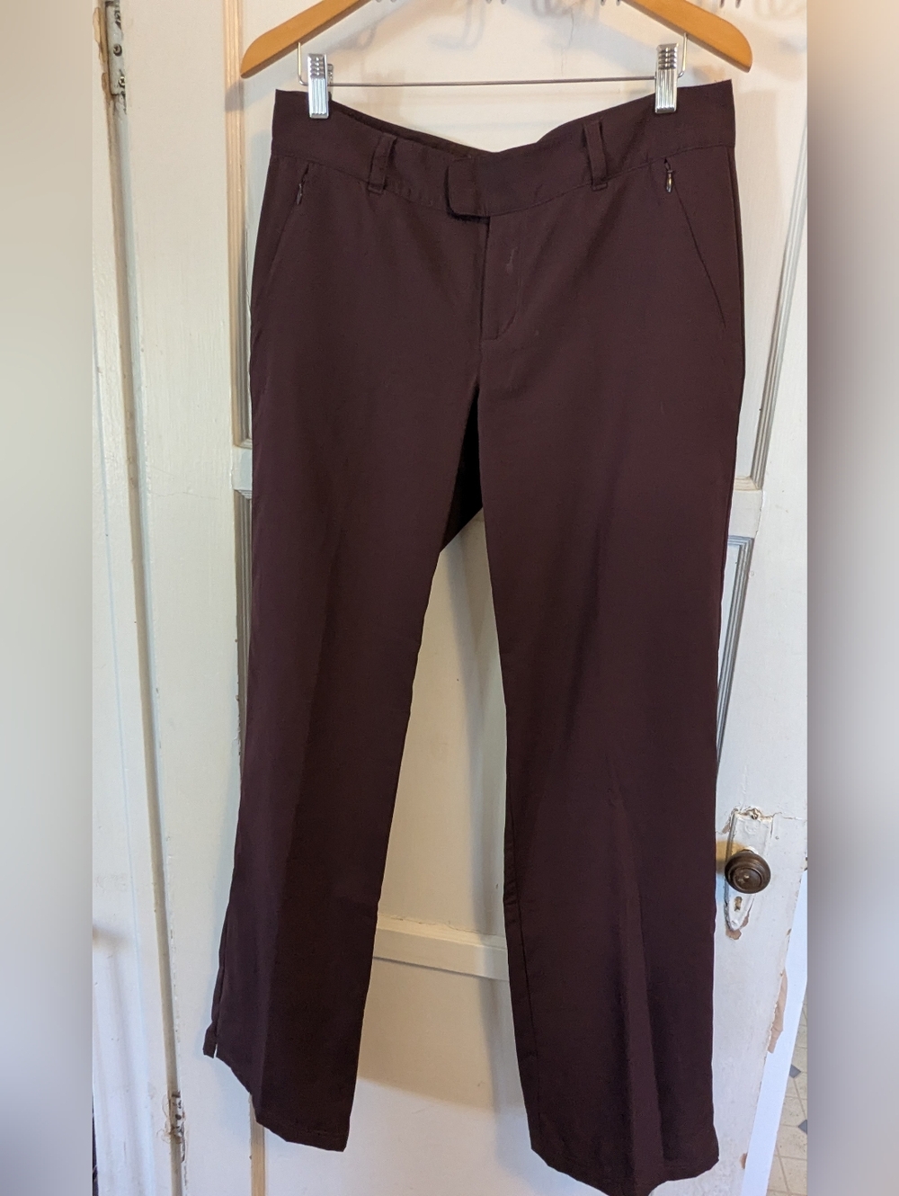 Columbia Women's Maroon Pants - Classic Straight Leg, size 10